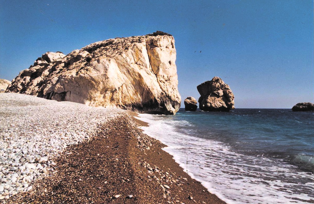 petra_tou_roumiu_beach.jpg